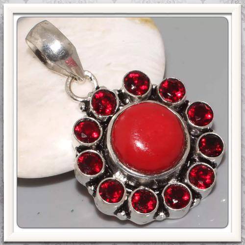 ***RARE FIND VIBRANT*** OVAL RED CORAL, GARNET GEMSTONE .925 SILVER PENDANT