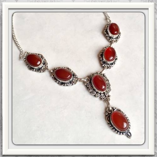 ***GORGEOUS***ONE OF A KIND CARNELIAN GEMSTONE .925 SILVER NECKLACE.