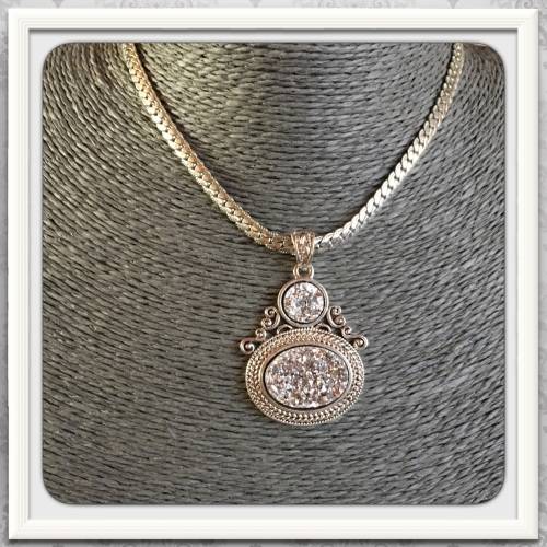 ***EXCEEDINGLY BEAUTIFUL***ANTIQUE STYLE SILVER DRUZY .925 SILVER FILLED PENDANT!