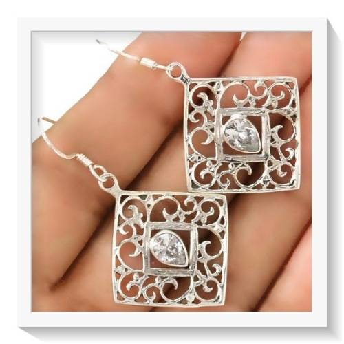 ***EXOTIC DESIGN***BEAUTIFUL NATURAL WHITE TOPAZ SOLID .925  SILVER EARRINGS