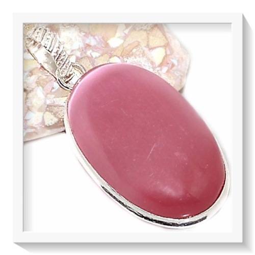 ***OH THIS IS SO PRETTY ***  PINK MONALISA GEMSTONE 925 SILVER PENDANT