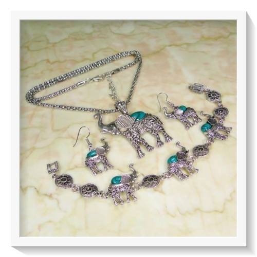 FABULOUS FIND NATURAL TURQUOISE,  ELEPHANT GEMSTONE NECKLACE & EARRINGS AND BRACELET SET