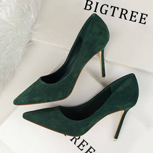 Big Tree Emerald Green Suede Heels Size 5