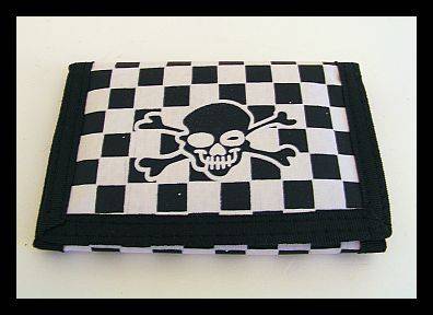 ~R10~ BLACK AND WHITE SKULL WALLET