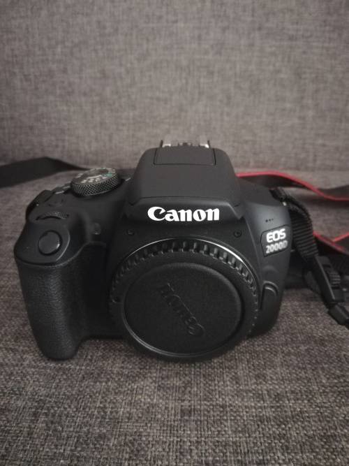 CANON EOS 2000D - Starter kit