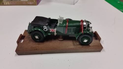 BRUMM SERIE ORO - 1932 BENTLEY 4.5 LITRE BLOWER - NUMBER 8 - MODEL - 1/43 SCALE