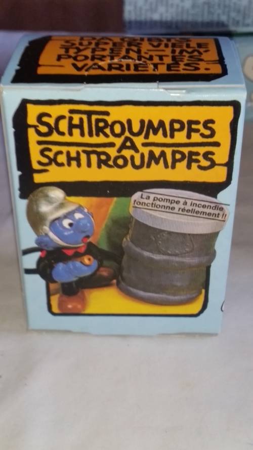 1981 SCHLEICH 40216 - VINTAGE FIREMAN SUPER SMURF - MINT IN BOX