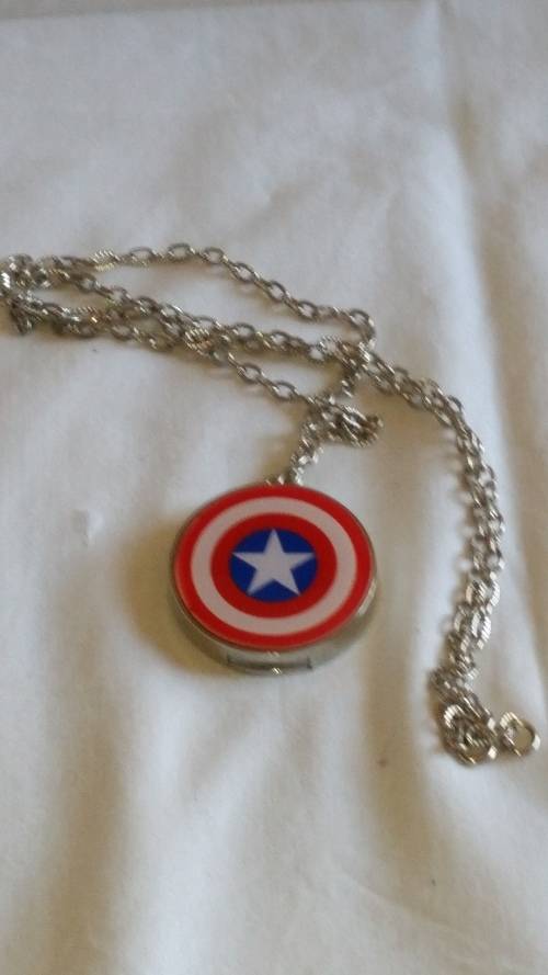 8 GB FLASH DRIVE USB 2.0 -  CAPTAIN AMERICAS SHIELD - NECKLACE