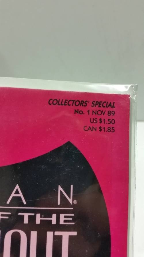 NOV 1989 - ISSUE #1 - BATMAN LEGENDS OF THE DARK KNIGHT - COLLECTORS SPECIAL - PINK -  DC COMICS