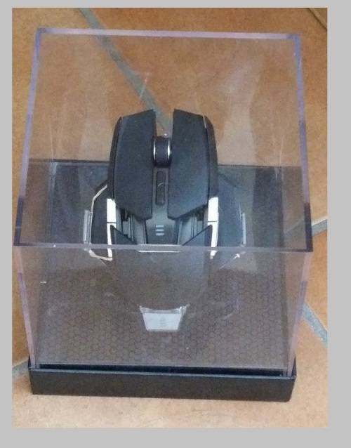RAZER OUROBOROS AMBIDEXTROUS GAMING MOUSE - MINT AND UNUSED - LOW STARTING PRICE.