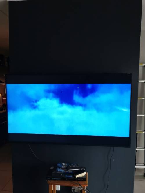 Hisense 65inch UHD smart tv with HDR