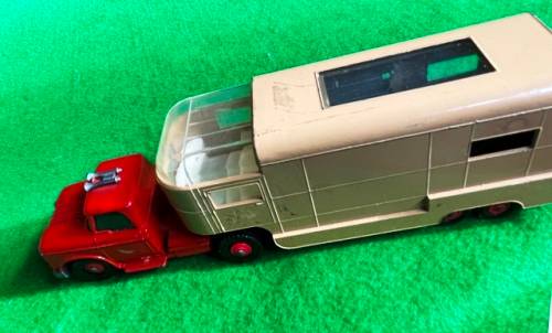 MATCHBOX KING SIZE. K18-A1 ARTICULATED HORSE BOX.