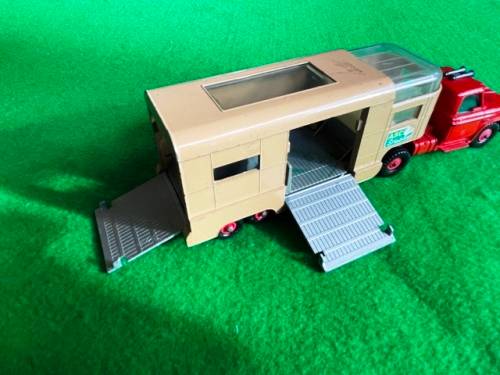 MATCHBOX KING SIZE. K18-A1 ARTICULATED HORSE BOX.