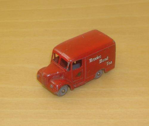 Matchbox Series No.47a Trojan Van "Brooke Bond Tea"