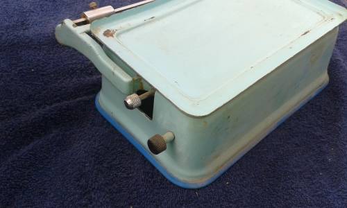 vintage Royal kitchen scale (Lb)