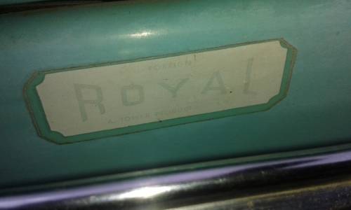 vintage Royal kitchen scale (Lb)
