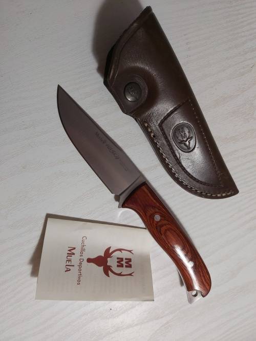 Muela Husky Hunting Knife - Made in Spain - With leather pouch