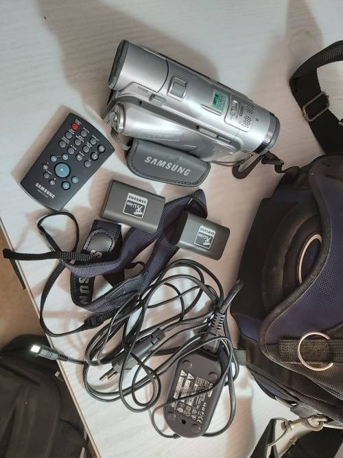 Samsung Digital Cam MINI DV - VP-D103i