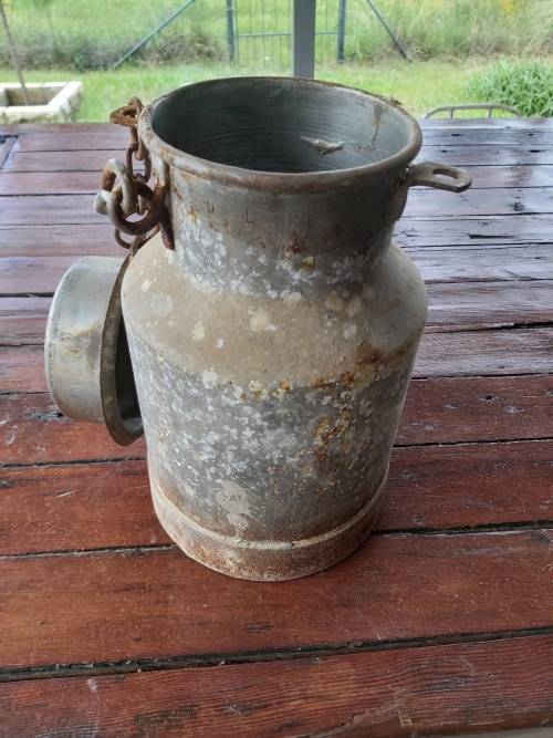Vintage cream / milk can