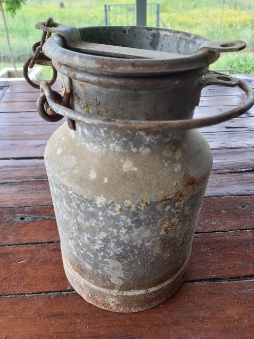 Vintage cream / milk can