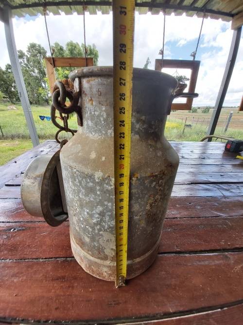 Vintage cream / milk can