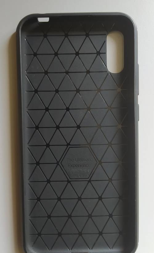 DEMO MODEL DUAL-SIM HAUWEI Y6 (2019) MODEL SMARTPHONE WITH TEMPERED GLASS SCREEN PROTECTOR and COVER