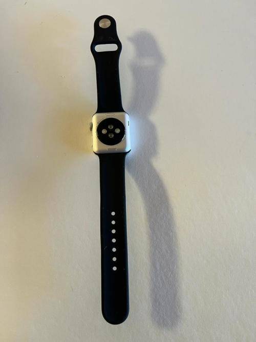 Apple Watch Series 3 GPS Only (38mm) - Silver Case - PLEASE CHECK DESCRIPTION