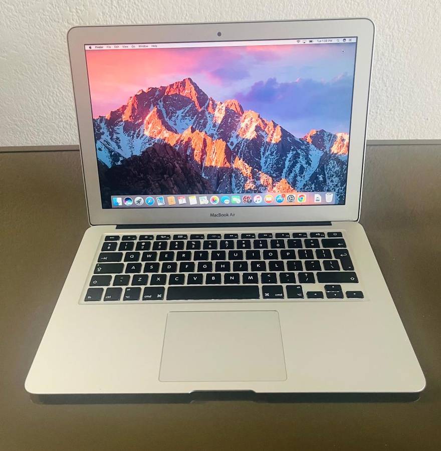 Macbook Air (13-inch, Early 2015) | 8GB RAM | 128GB