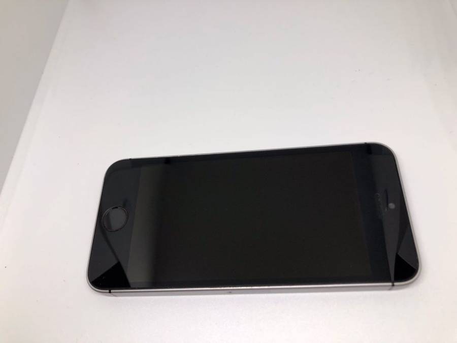Apple iPhone SE 1st Gen 32GB Space Grey