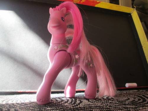 STRAWBERRY- MY LITTLE PONY G2 1997