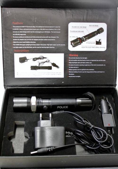 Cree Led very bright 200 Lumen Rechargeable tactical flashlight