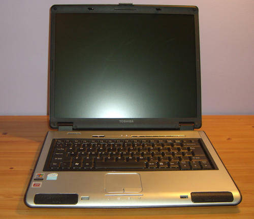 Toshiba L100 Laptop * For Spares *