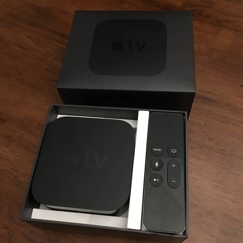 Apple TV 4 32GB with original box (Free shipping, excellent condition)