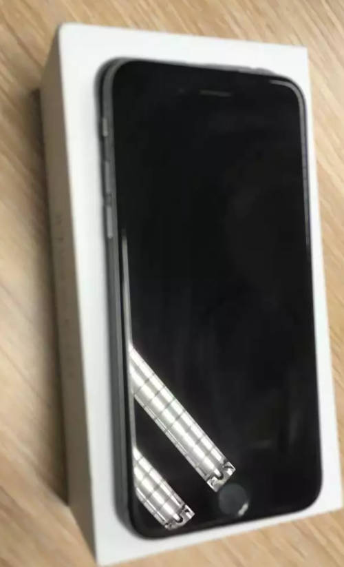 Apple iPhone 6S 64GB Space Grey units (Mint condition & free shipping)