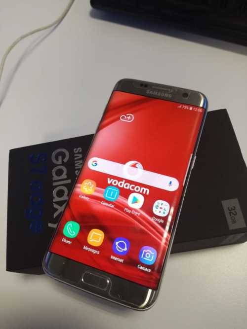 Samsung Galaxy S7 Edge 32 GB Silver (Very good condition)