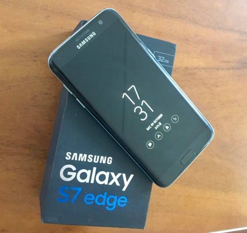 Samsung Galaxy S7 Edge 32GB Black Onyx (Full set - excellent condition)
