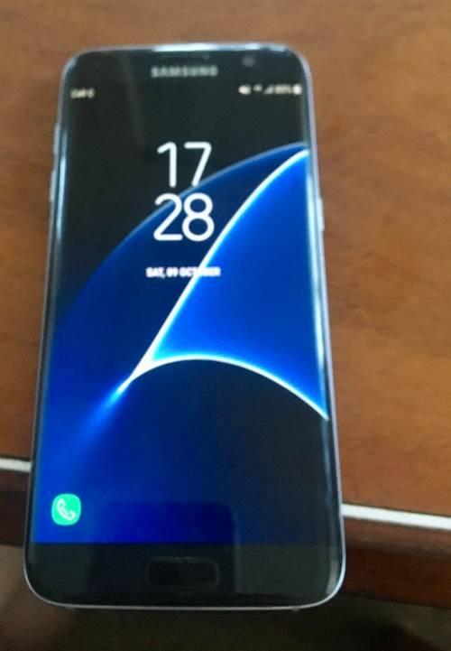 Samsung Galaxy S7 Edge 32GB Black Onyx (Full set - excellent condition)