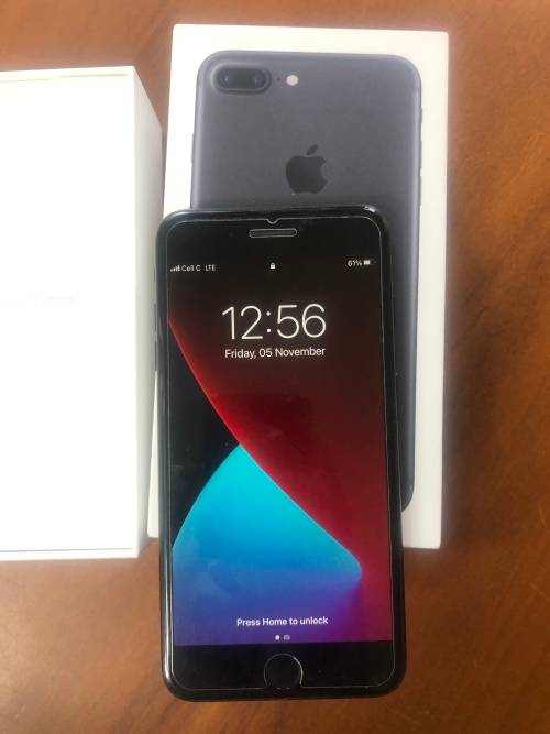 Apple iPhone 7 Plus 32GB Matte Black (Excellent condition with charging cable and box)