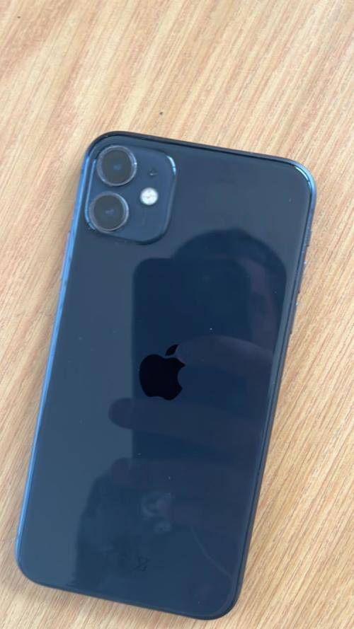 Apple iPhone 11 64GB Black 98% battery(Excellent condition with box, charger and premium cover)