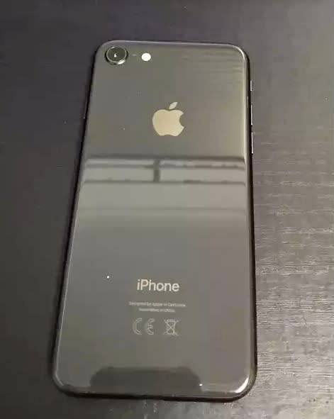 Apple iPhone 8 64GB Black (Very good condition with charger)