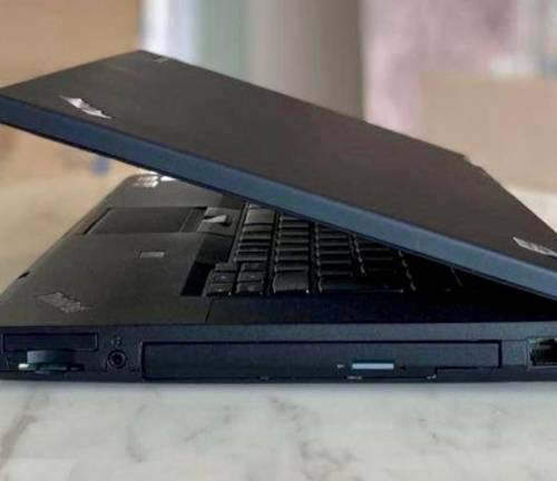 Lenovo Thinkpad T530 Core i7 4GB RAM (Good condition with charger - 2hr battery)