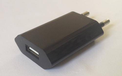 Black USB Wall Charger Adapter/charger for iPhone iPod iPad and Kindle