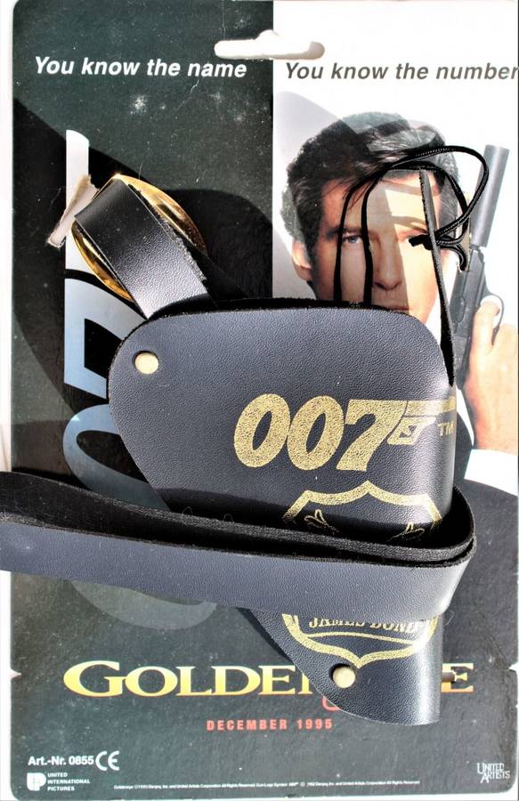 007 James Bond Toy Bundle - Playing Cards, Puzzle, guns, computer games etc.