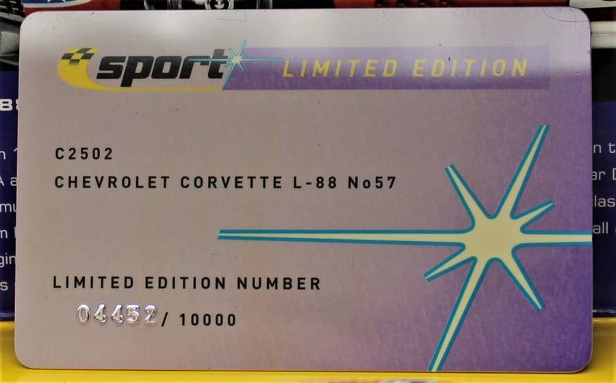 SCALEXTRIC - TWO Limited Editions - Chevrolette Corvette L-88 & Opel Vektra GTS V8