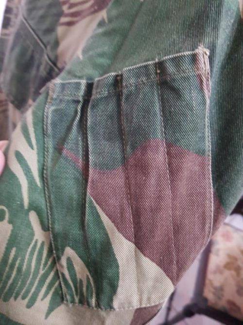 Rhodesian Camo jacket of Des Archer 1 commando RLI. Signed, record holder 73 Operational jumps.
