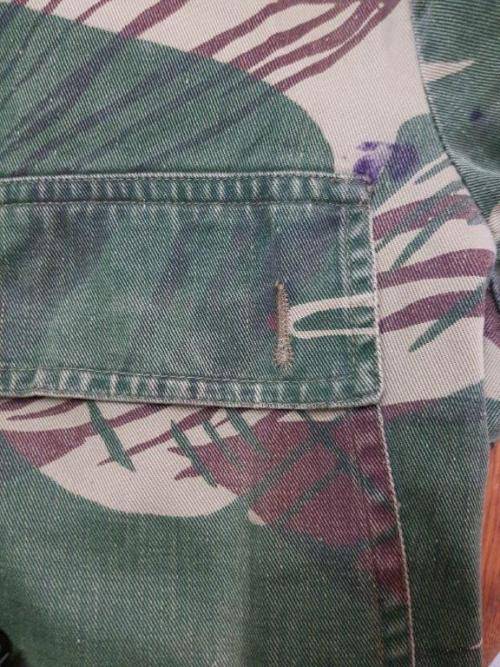 Rhodesian Camo jacket of Des Archer 1 commando RLI. Signed, record holder 73 Operational jumps.