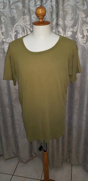 32 Battalion PT T-shirt. Size L