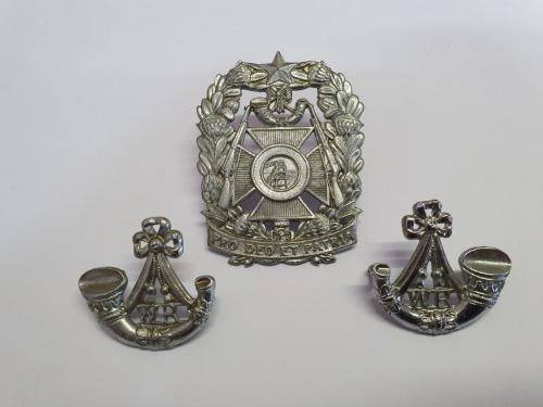 South African Witwatersrand Rifles cap and collar badges.