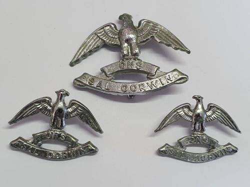 South African Regiment West Rand cap and collar badges.
