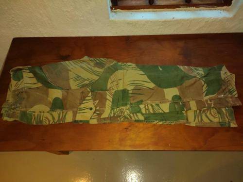 Rhodesian Camo Trousers. Waist 82 Cm around. Some stitching loose.
